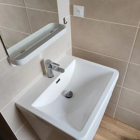 4 - 8 Voyageurs * 칼라이스