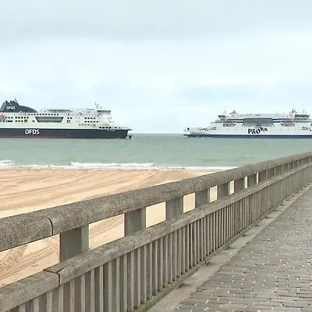 4 - 8 Voyageurs * 칼라이스